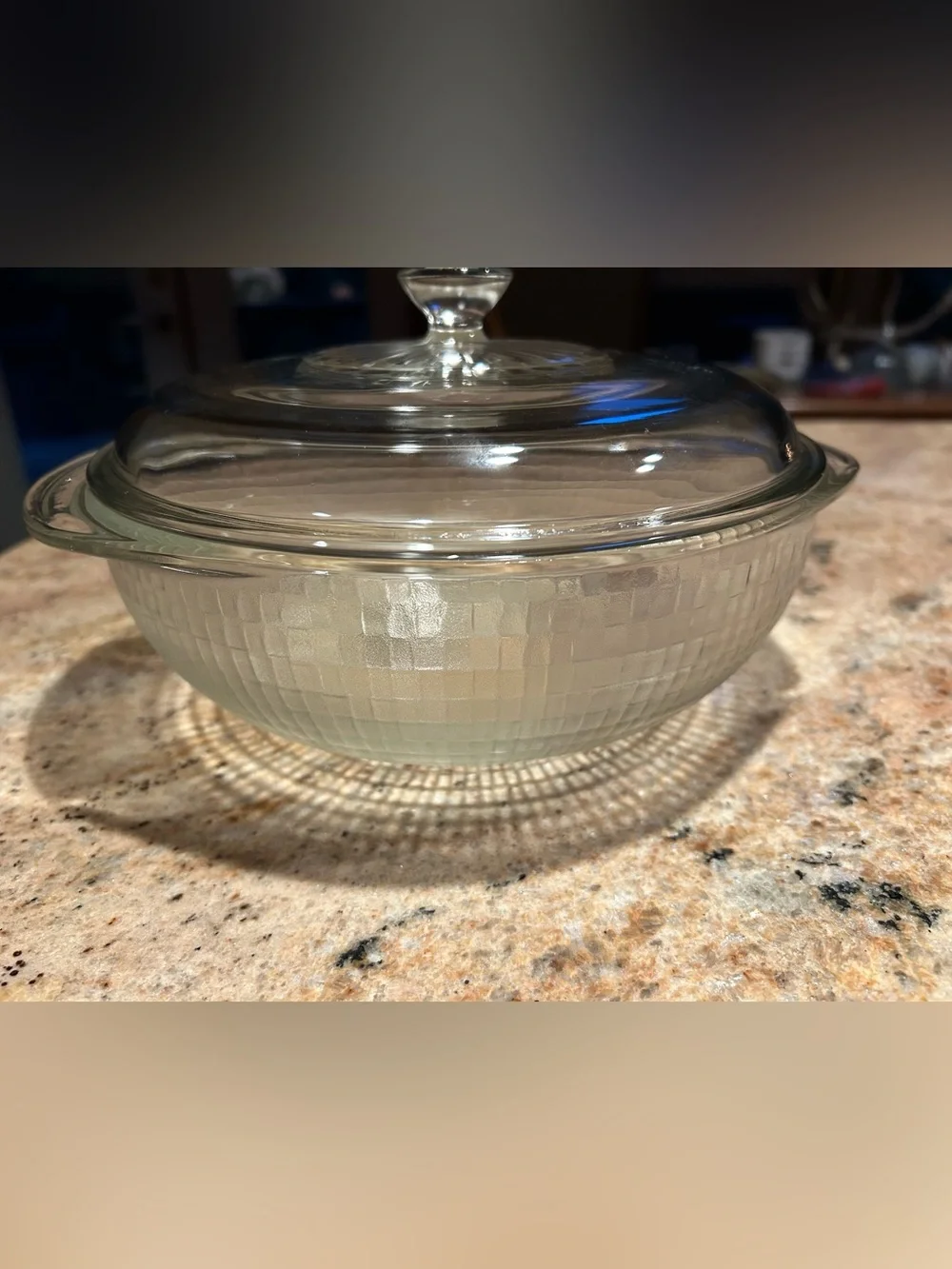 Pyrex Glass 2 Qt #024 Basketweave (Frosted) Covered Casserole w/Pyrex Lid G24C.